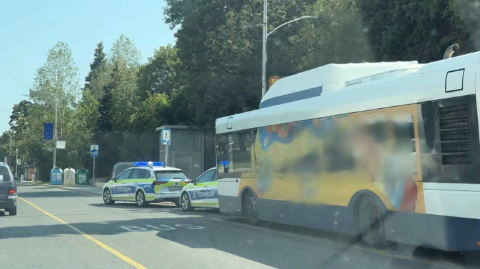 Трима пострадаха след инцидент с автобус от градския транспорт на Бургас