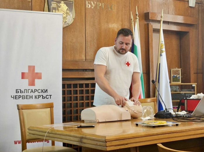 Обучават родители в Бургас как да разпознаят дали децата им употребяват наркотици