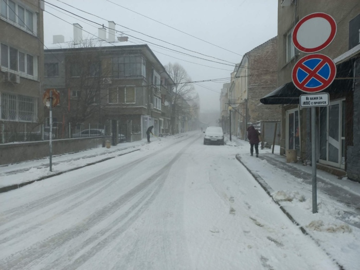 Шест села и два квартала на Айтос са без ток