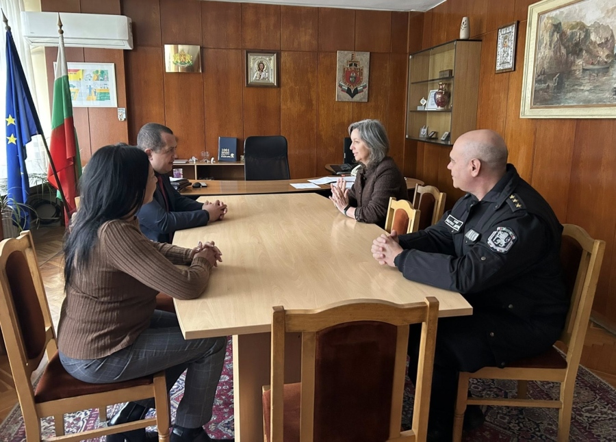 Обсъждат командироването на полски полицаи по Южното Черноморие за летния сезон