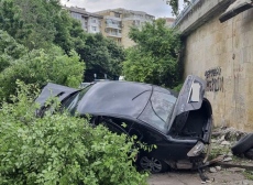 Съдът в Бургас ще гледа мярката на шофьора-беглец, който катастрофира с мигранти край подлеза