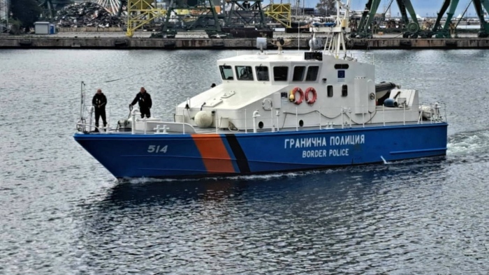 Подновява се операцията по търсене и спасяване на моряци от поразения в Черно море кораб „HS Dignity“